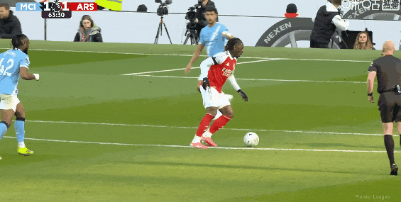 曼城逆转阿森纳夺关键胜利 重夺英超争冠主动权